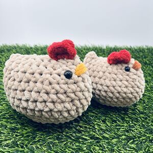 Handmade Crochet Chickens Plush Farm Animal Soft Cute Stuffed Toy Set Of 2